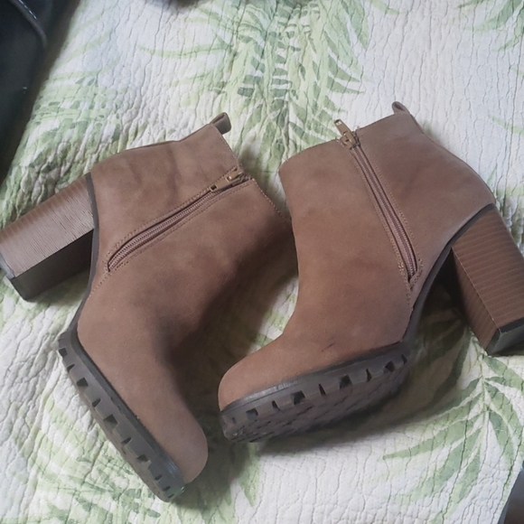 Sugar Faux Suede Brown Platform Shoes Sz 9 - Picture 2 of 8